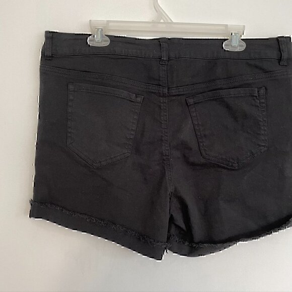 NEW NWT REFUGE Hi-Rise Cheeky Jean Shorts Black High Waisted 5" Inseam Cuffed 18 - Picture 10 of 12